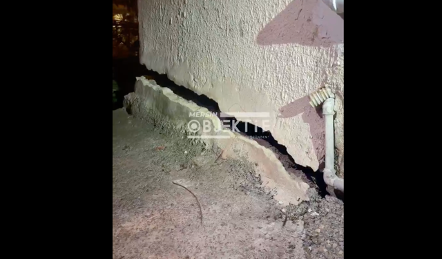Mersin’de 3 katlı binada çökme paniği: 40 kişi tahliye edildi!