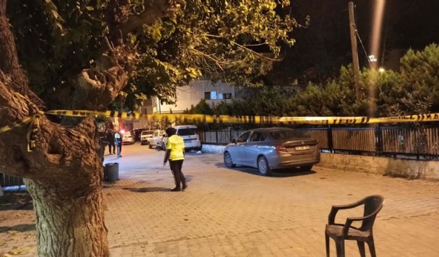 İzmir'de polise silahlı saldırı: 2'si ağır, 3 polis yaralı