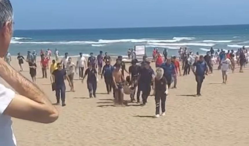 Dalgalı denize giren genç boğularak hayatını kaybetti