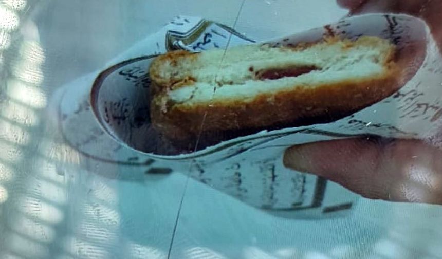 Gaziantep'te skandal: Kantinci Kur'an-ı Kerim sayfalarını tost kağıdı yaptı