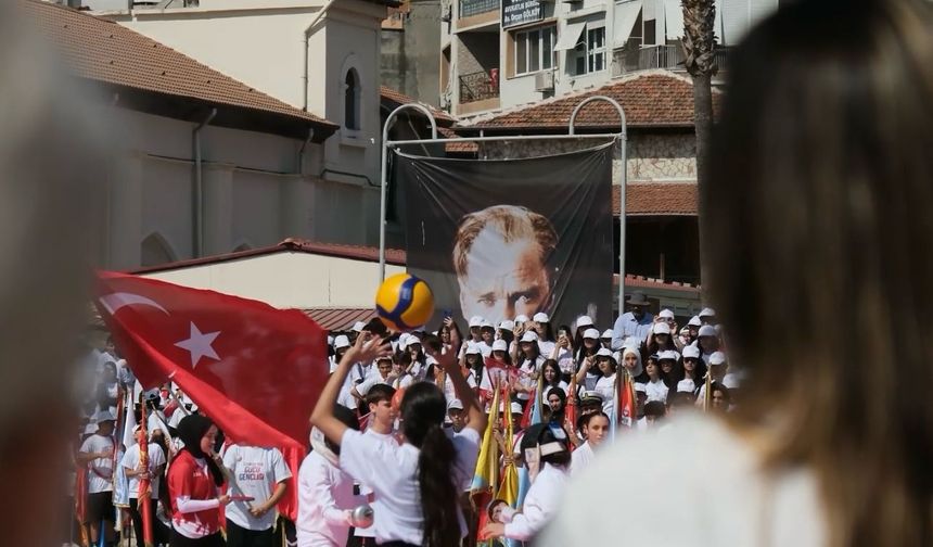 19 Mayıs Coşkusu Mersin’i sardı