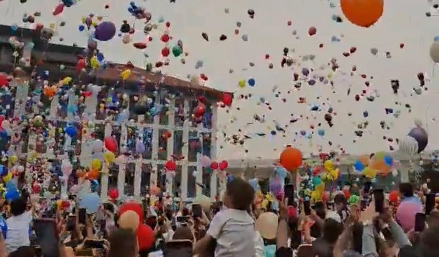 “Bizim fazla çevremiz yok” dedi, binlerce kişi Ali Asaf için toplandı
