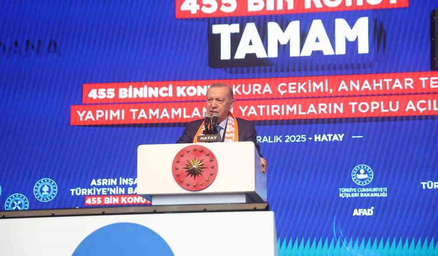 Cumhurbaşkanı Erdoğan: "Devletle milleti karşı karşıya getirmeye çalışanların hiçbirisi yok. Ama biz buradayız"