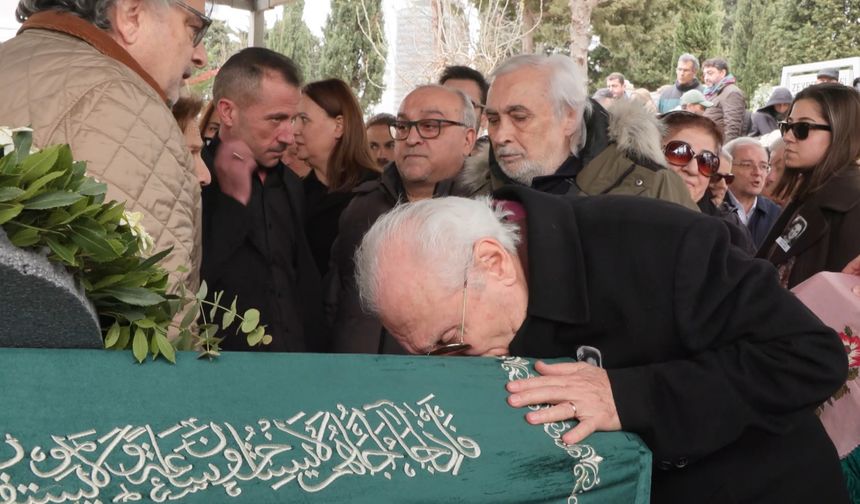 Türk halk müziği sanatçısı Seha Okuş son yolculuğuna uğurlandı