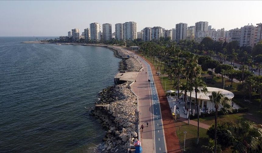 Mersin'de Termometreler 29 Dereceyi Gösterdi