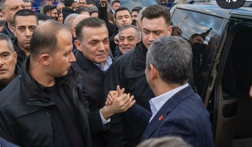 ÖZGÜR ÖZEL YENİ PARTİYİ KURDU! MERSİN’DE GÖZLER O İSİMLERDE