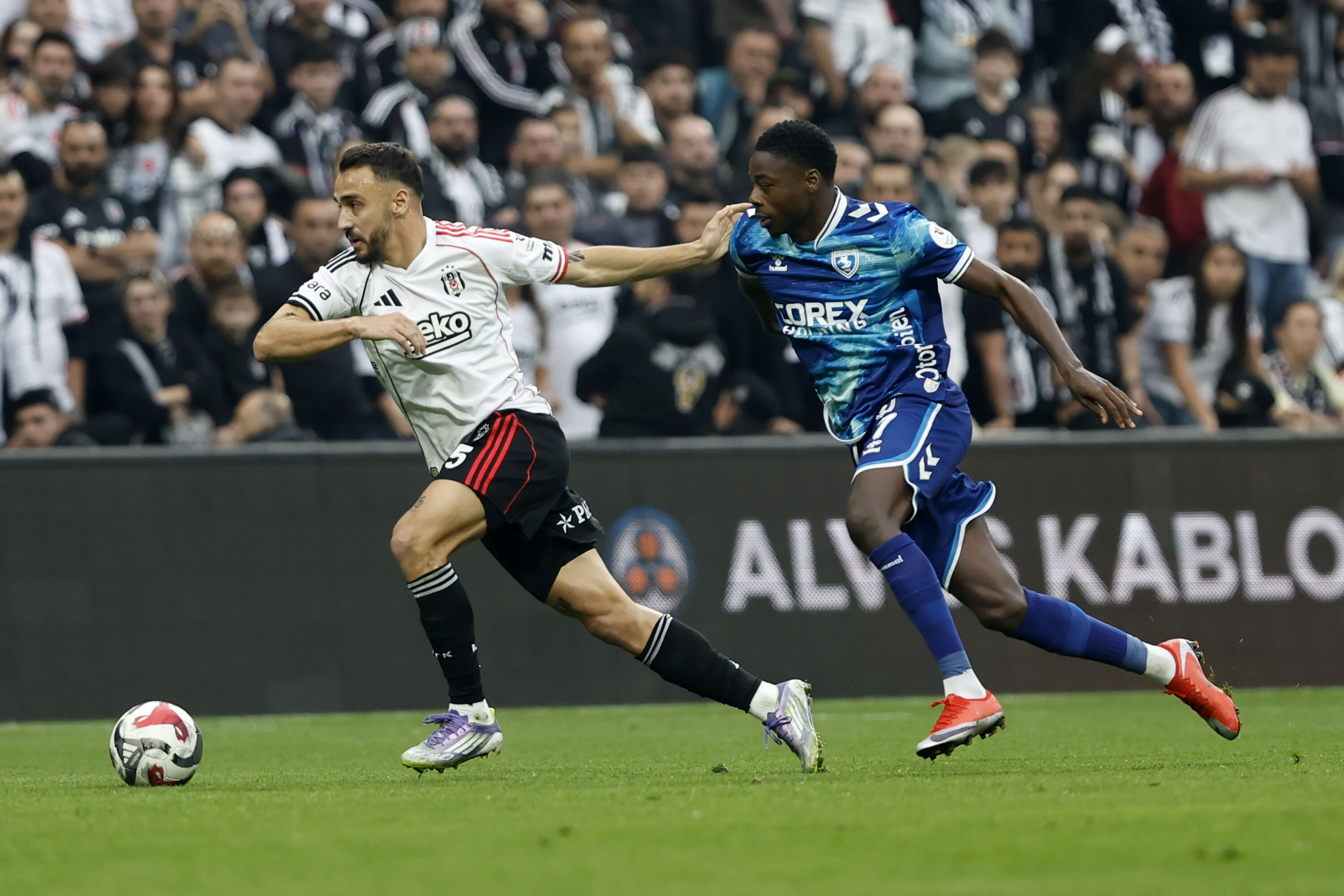 B E S I K T A S S A M S U N S P O R 1 1 1029643 305492