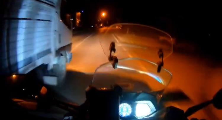 I S T A N B U L A R N A V U T K O Y D E C A N I M S I K K I N 1012959 300541