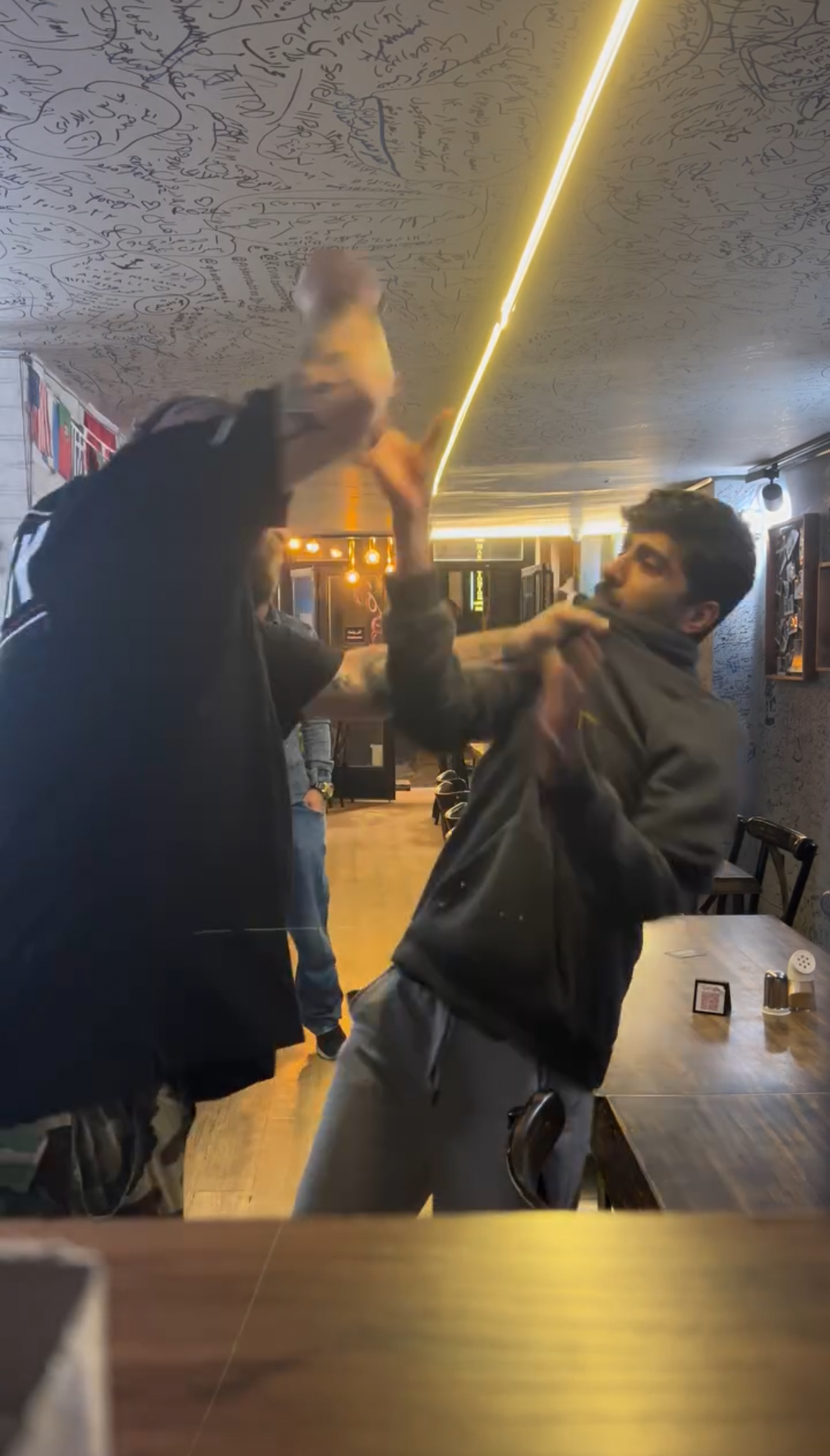 I S T A N B U L B E Y O G L U’ N D A O Y U N C U B A H A D I R U N 1014436 301013