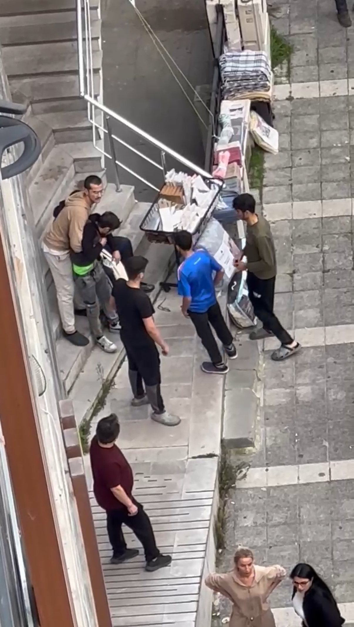 I S T A N B U L K A G I T H A N E’ D E A G A B E Y K A R D E S I N I 1031731 306129