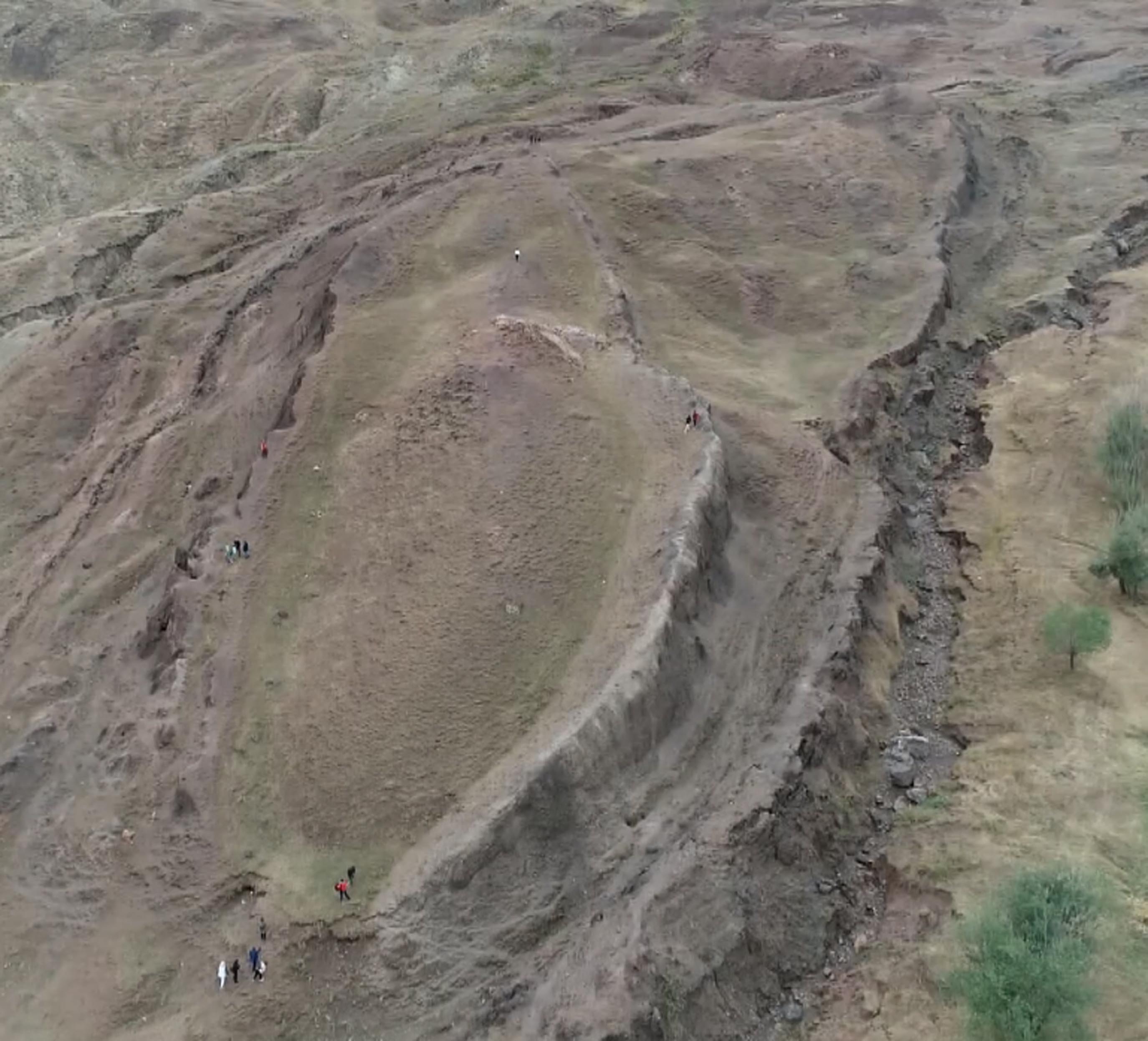 ‘ A G R I D A K I B U L G U L A R H A Z R E T I N U H U N Y A S A 1040438 308761