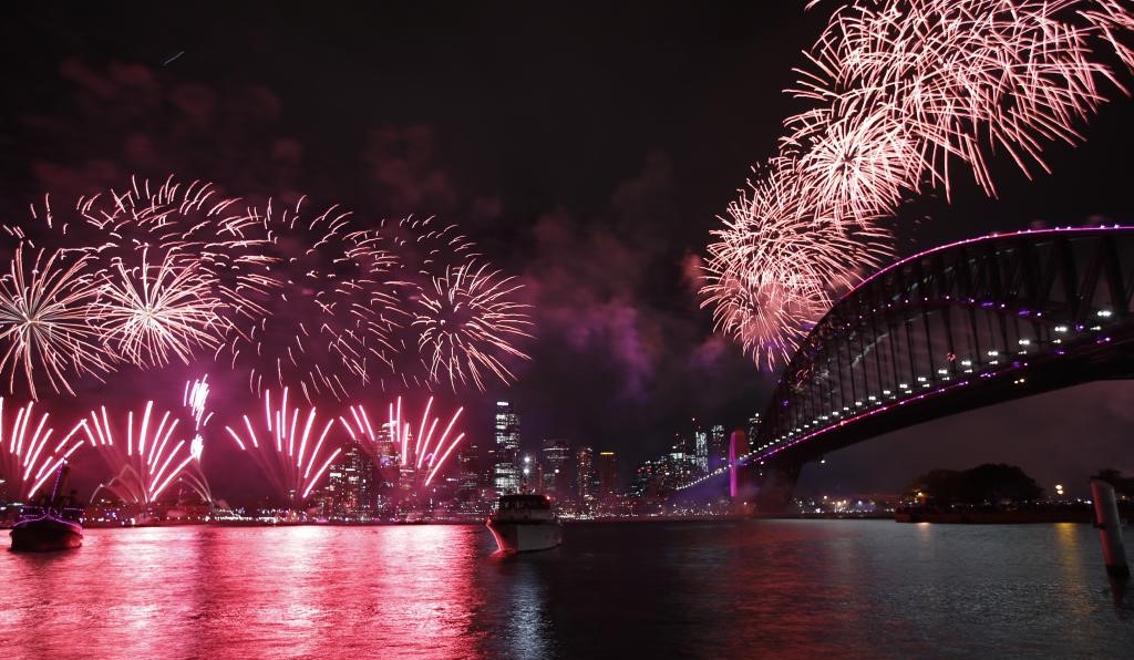 A V U S T R A L Y A Y E N I Y I L A G I R D I 1090551 323721