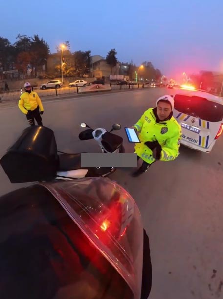 T R A F I K P O L I S I S O G U K T A N E L L E R I T I T R E Y E N 1047811 310931