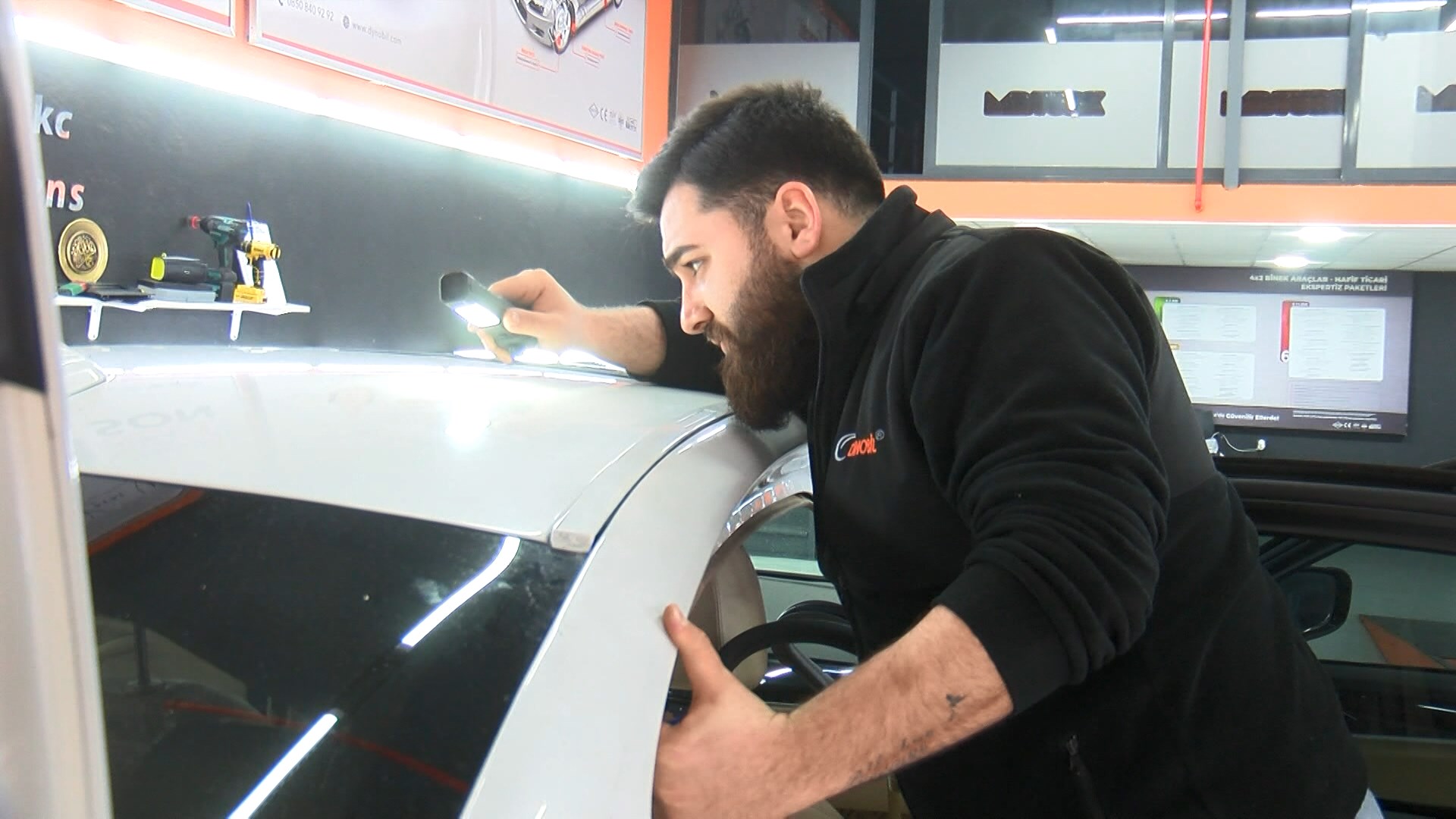 I S T A N B U L A R A C I N I S A T A R K E N S U N R O O F U N M O 1109238 329284