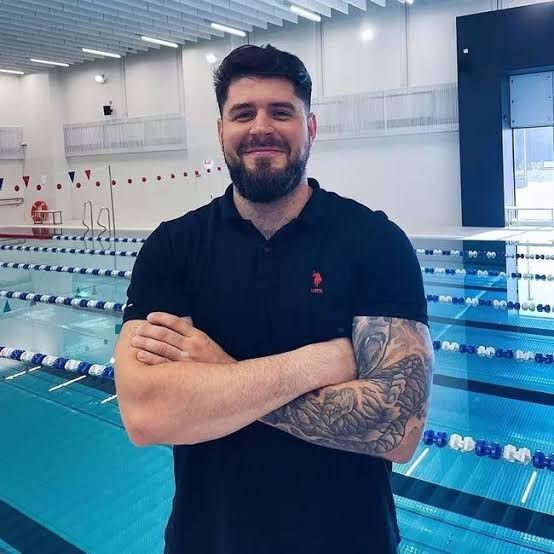 I S T A N B U L K U R U C E S M E D E D E N I Z D E C E S E T B U L 1125850 334105