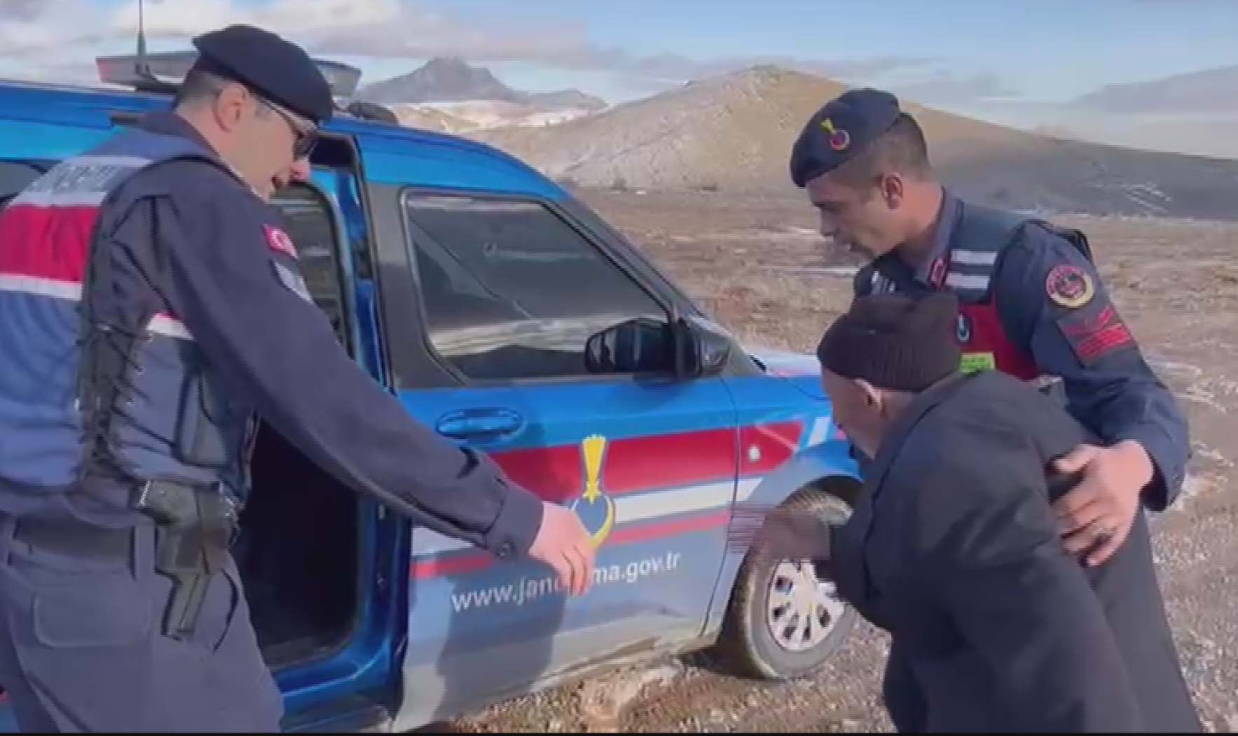 J A N D A R M A N I N B U L D U G U A L Z H E I M E R H A S T A S I 1110152 329526