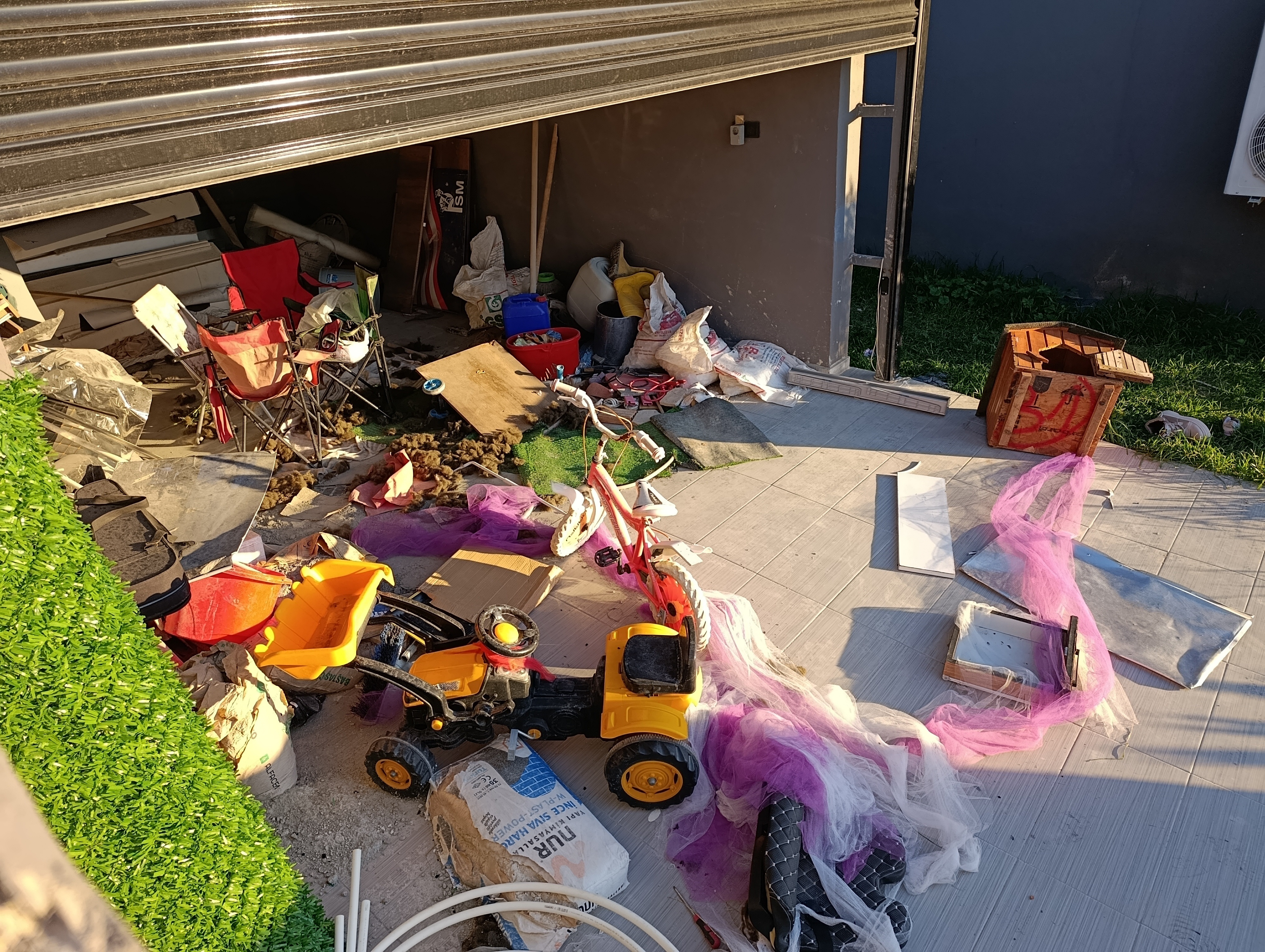 L U K S V I L L A D A K I A I L E F A C I A S I E S K I E S I N E 1125885 334120