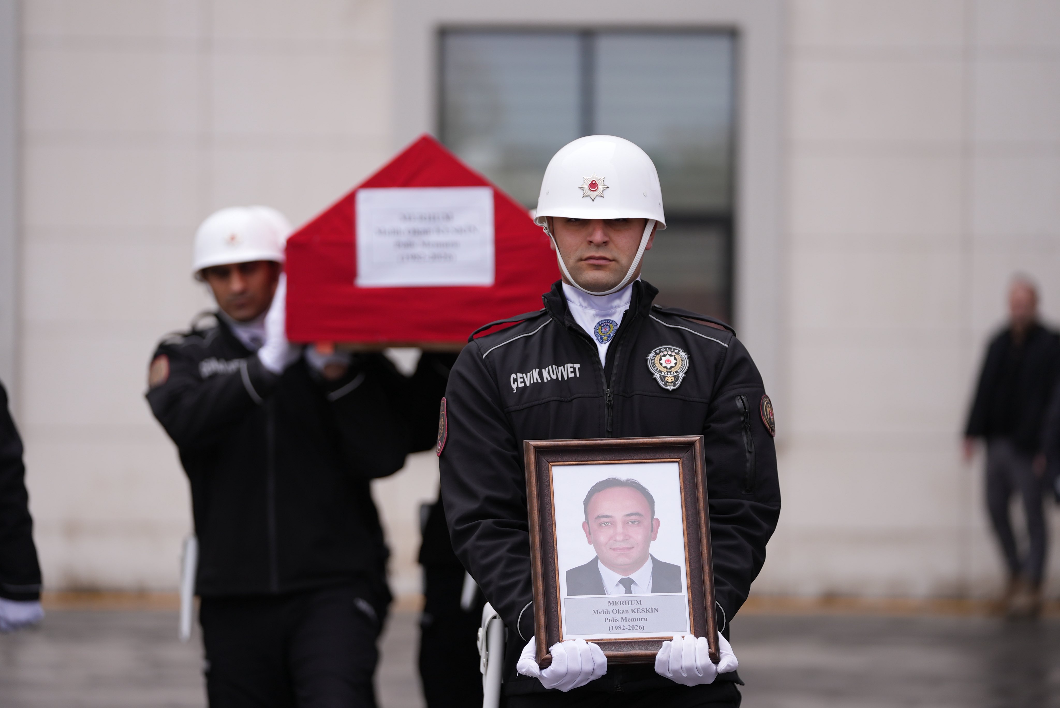 A R A C M U A Y E N E I S T A S Y O N U N D A K I K A V G A D A P O L I 1154638 342865-1