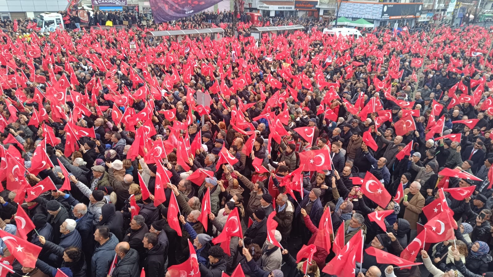 O Z G U R O Z E L S A N D I K I S T I Y O R U Z E R K E N S E C I 1155808 343039