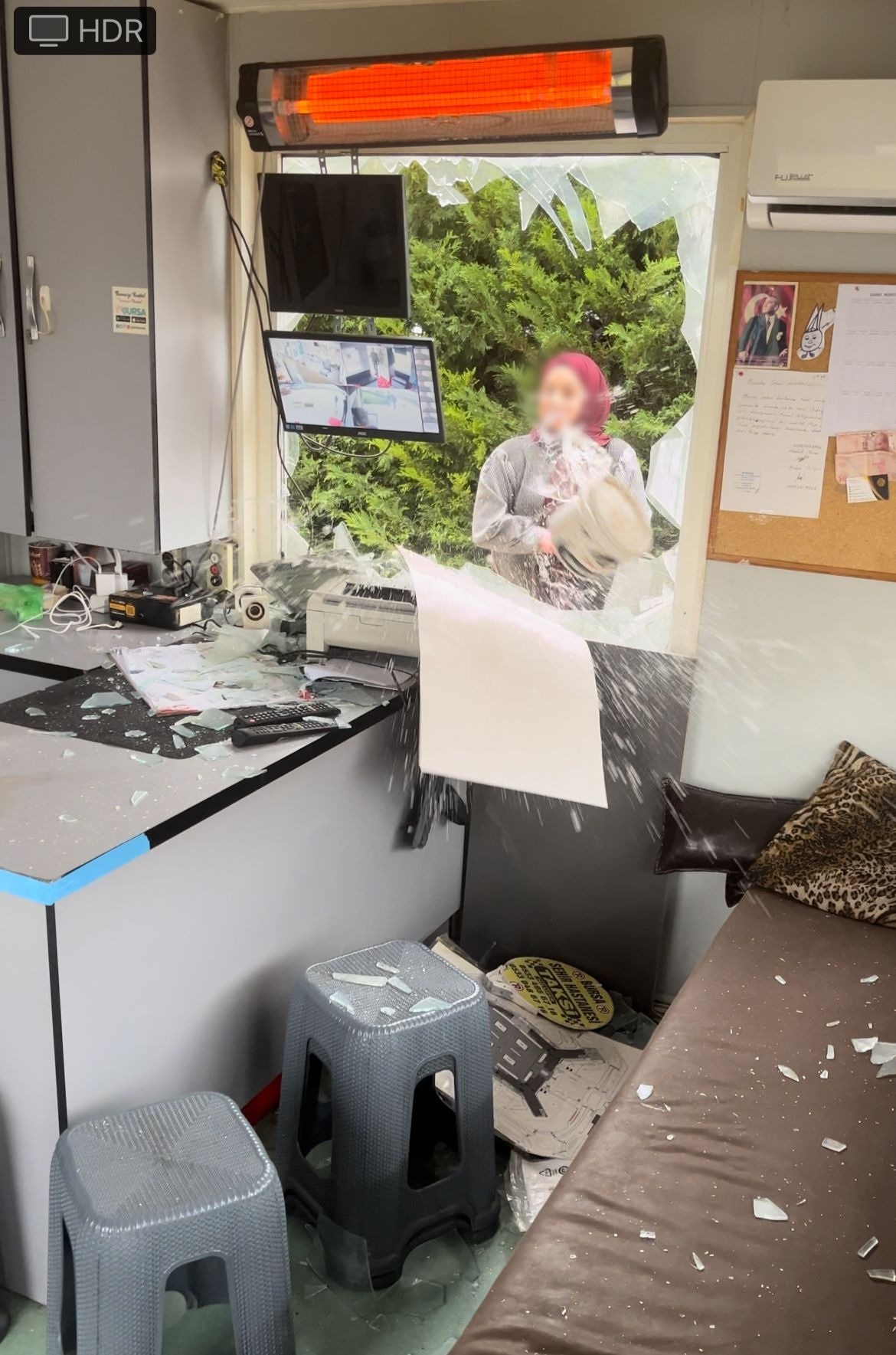 ‘ T A K S I B E N I S E V M I Y O R’ D I Y E R E K S A L D I R M I S 1150749 341750