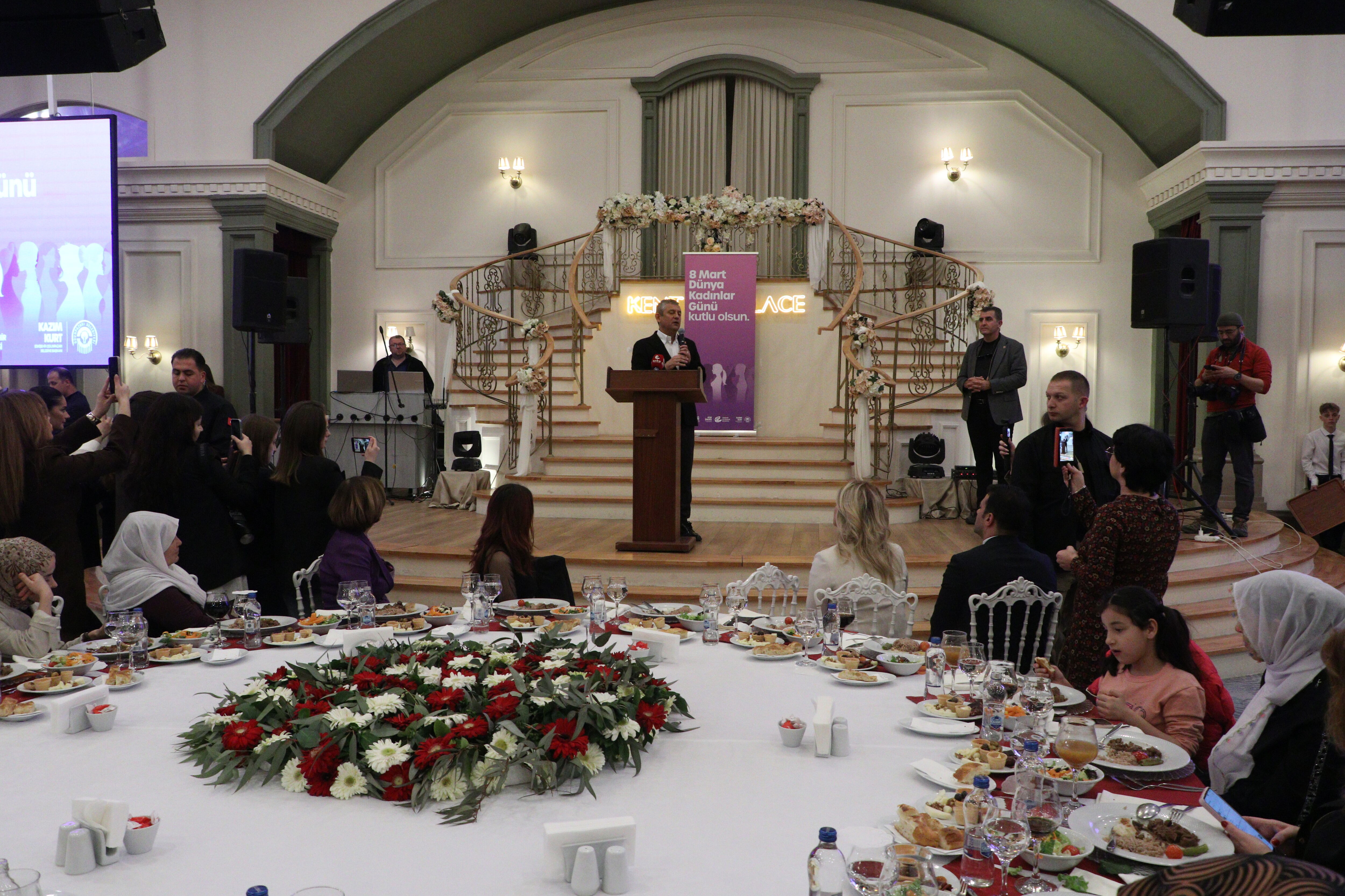 O Z G U R O Z E L I K T I D A R I M I Z D A E S N A F I N