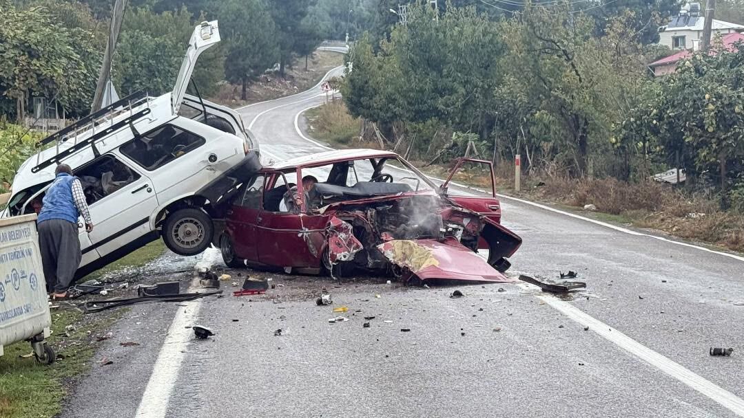 Mersin Toroslar’da Yağış Sonrası Feci Kaza! 2 Yaralı